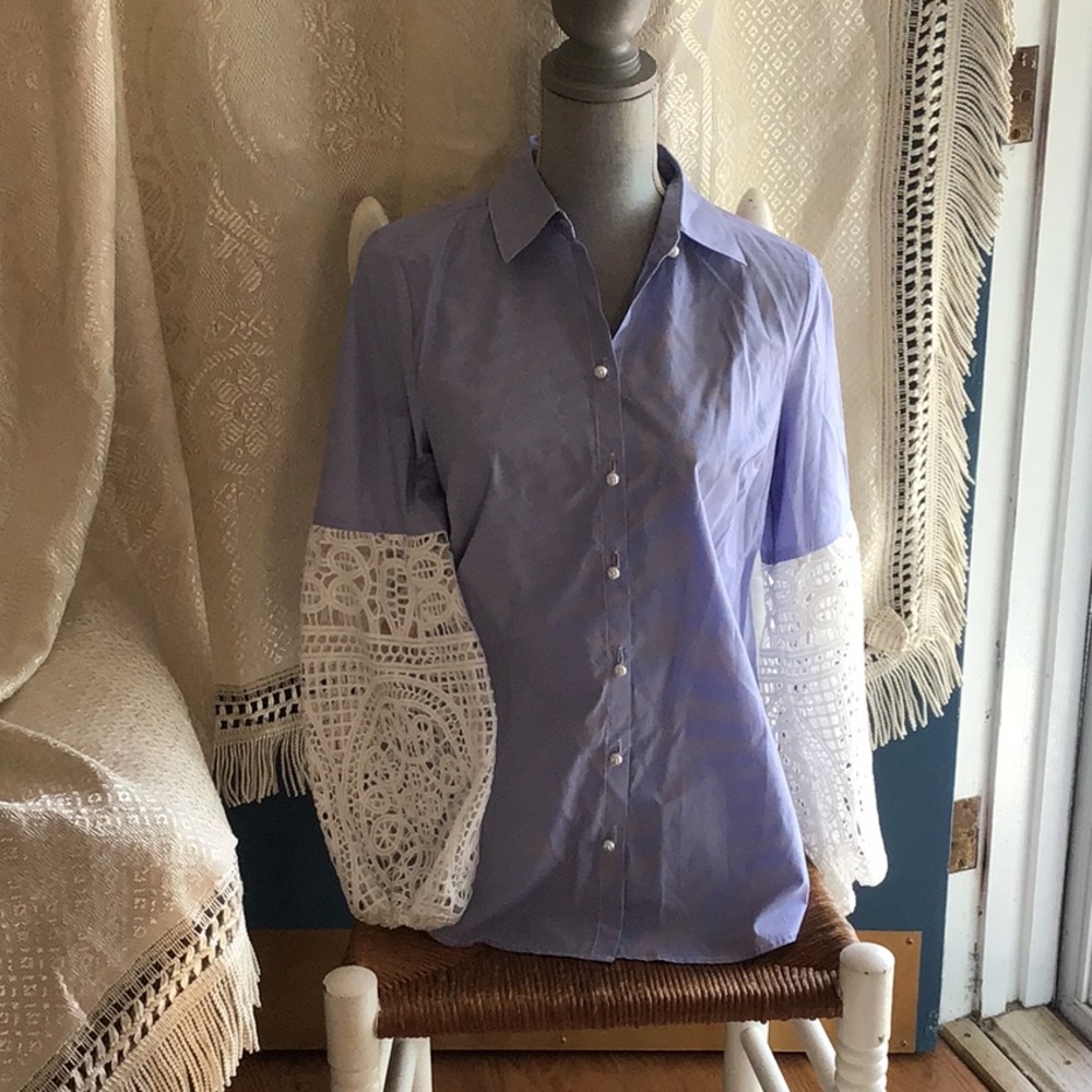 🛍🛍 3/$30 🛍🛍 NWT Chico’s button up top